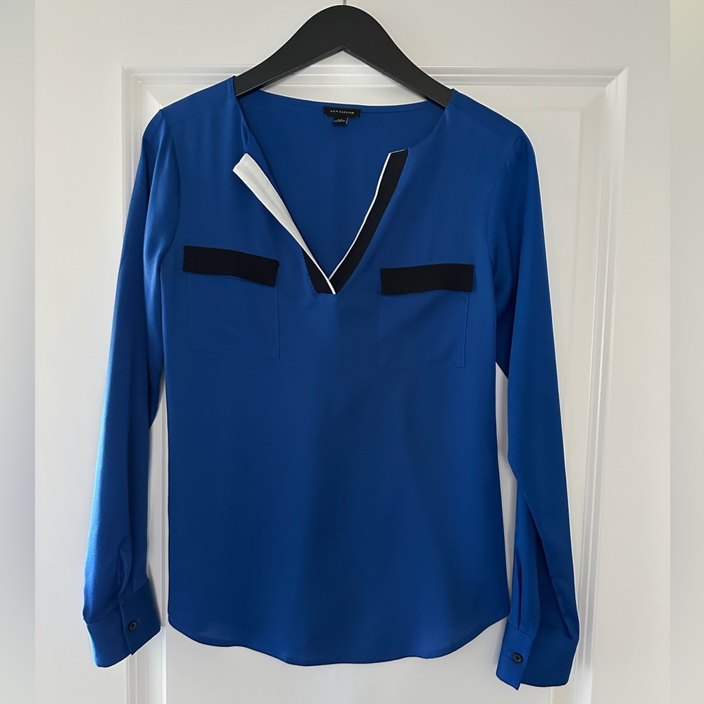 Ann Taylor -long sleeve brand new condition